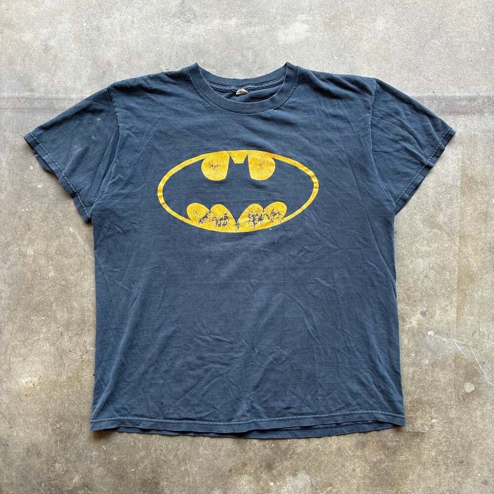 Y2K DC Comics Batman Graphic T-Shirt Black Distressed Logo